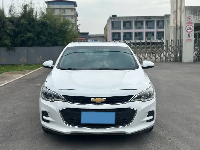 2019 CHEVROLET CAVALIER thumbnail 2