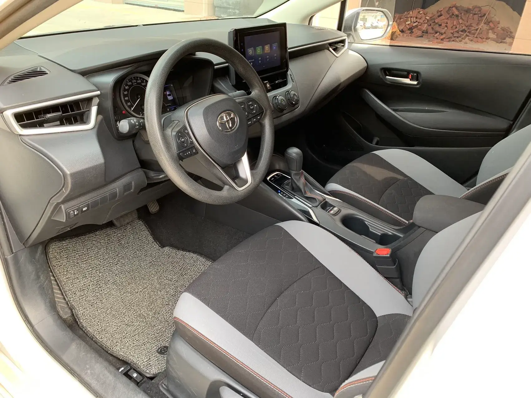 2023 TOYOTA COROLLA thumbnail 3