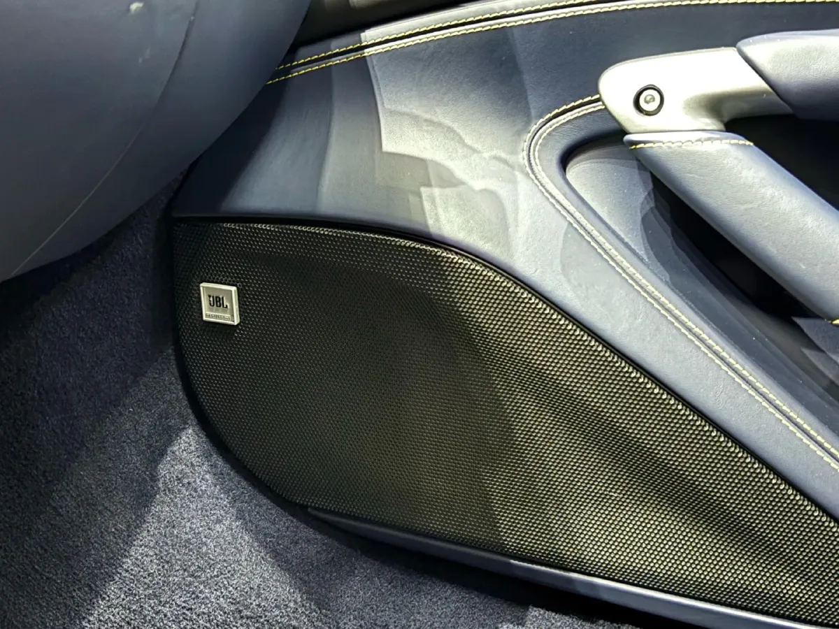 2019 Ferrari F8 3.9T 720HP V8 7DCT,autocango,china used car exporter,china ev exporter,chinese used car exporter,chinese used ev exporter