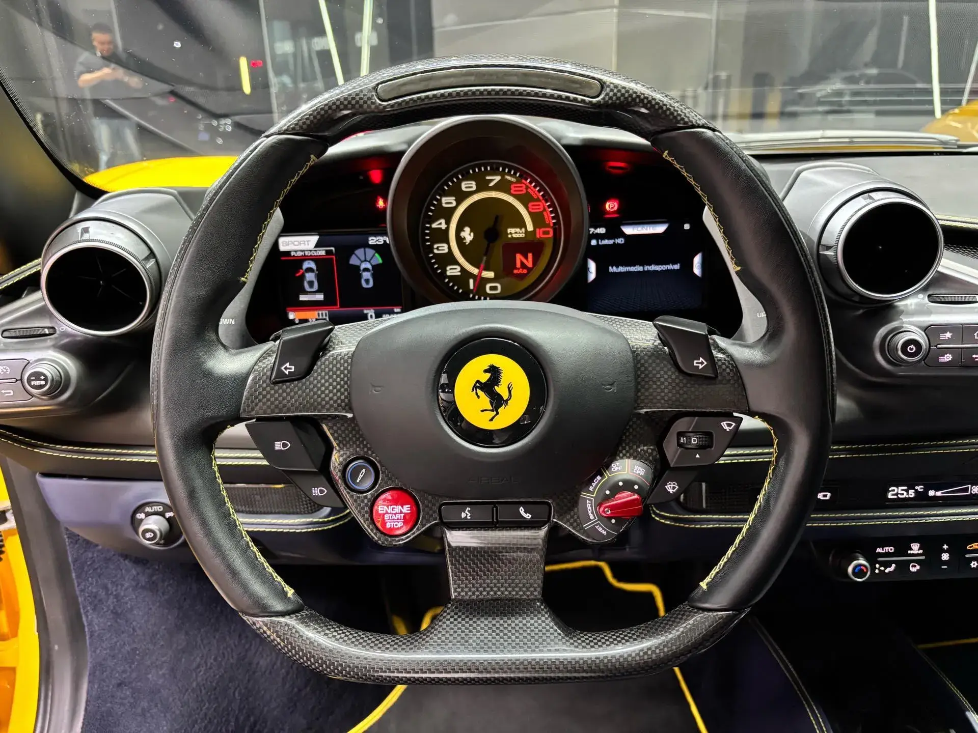 2019 FERRARI F8 thumbnail 3