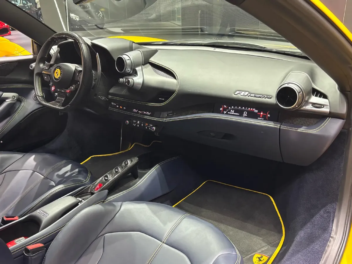 2019 Ferrari F8 3.9T 720HP V8 7DCT,autocango,china used car exporter,china ev exporter,chinese used car exporter,chinese used ev exporter