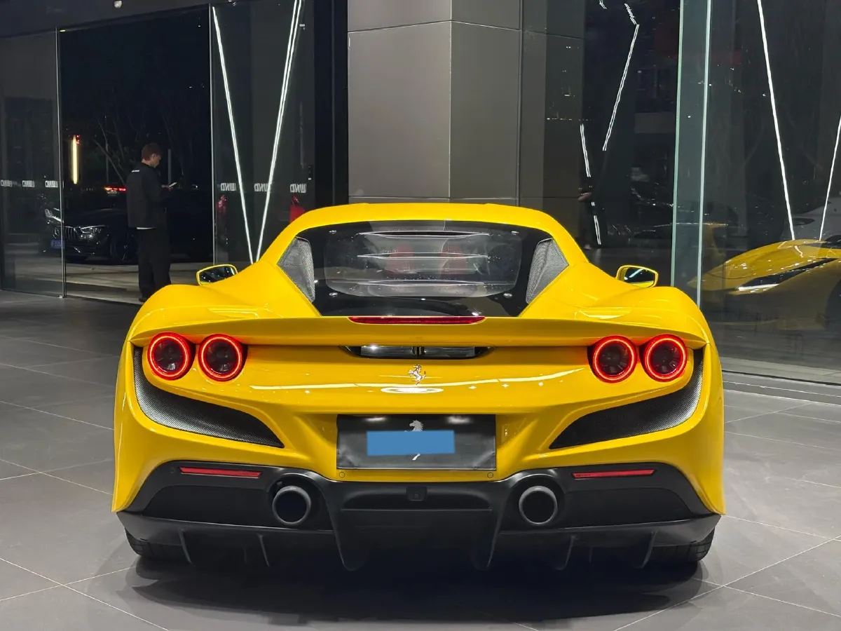 2019 Ferrari F8 3.9T 720HP V8 7DCT,autocango,china used car exporter,china ev exporter,chinese used car exporter,chinese used ev exporter