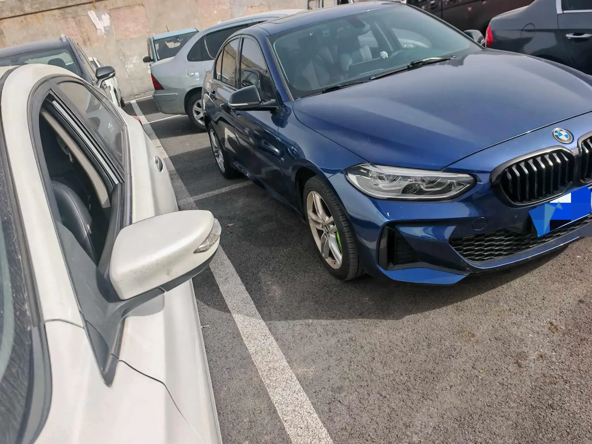 2022 BMW 1 thumbnail 3