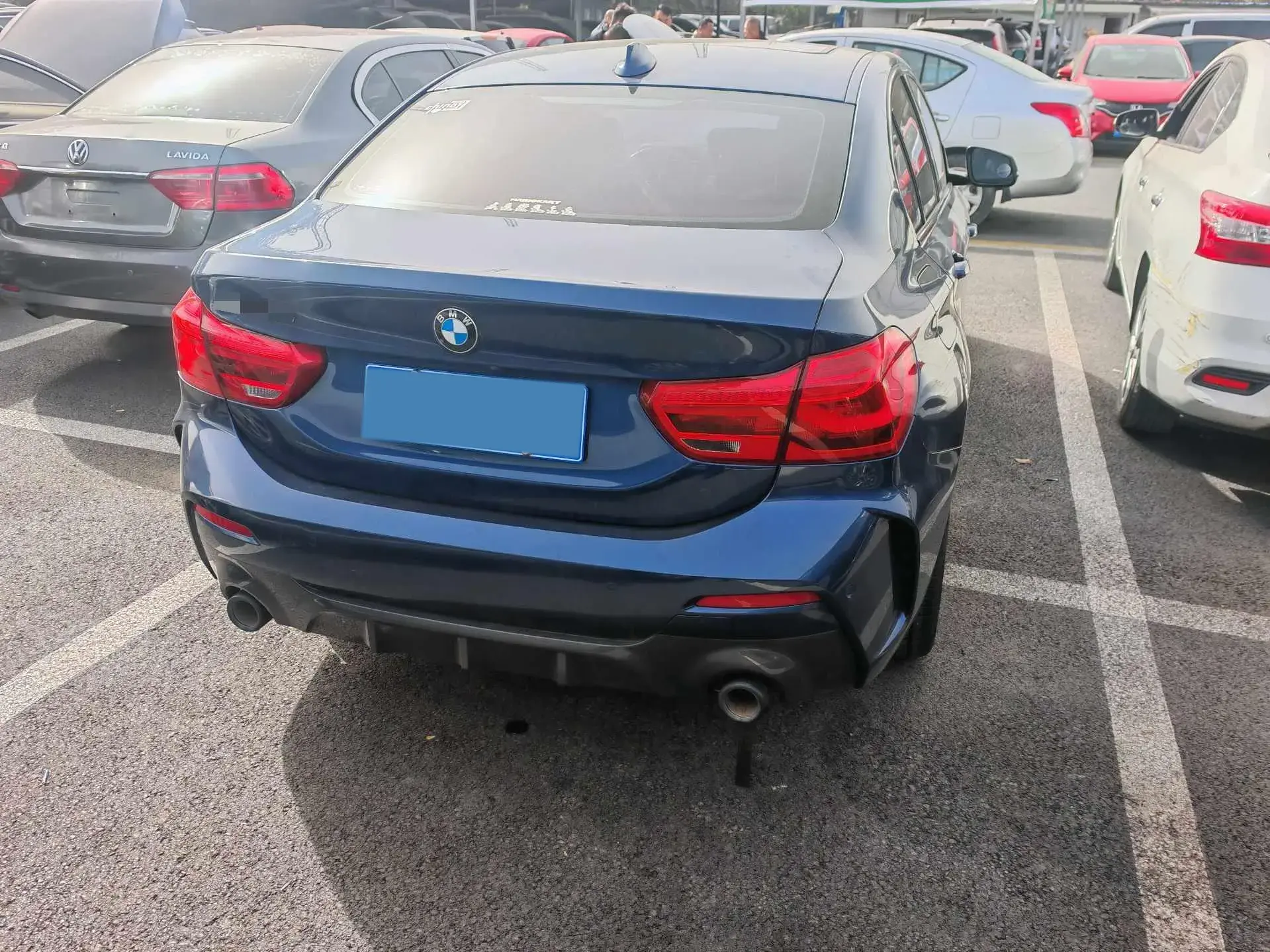 2022 BMW 1 thumbnail 4