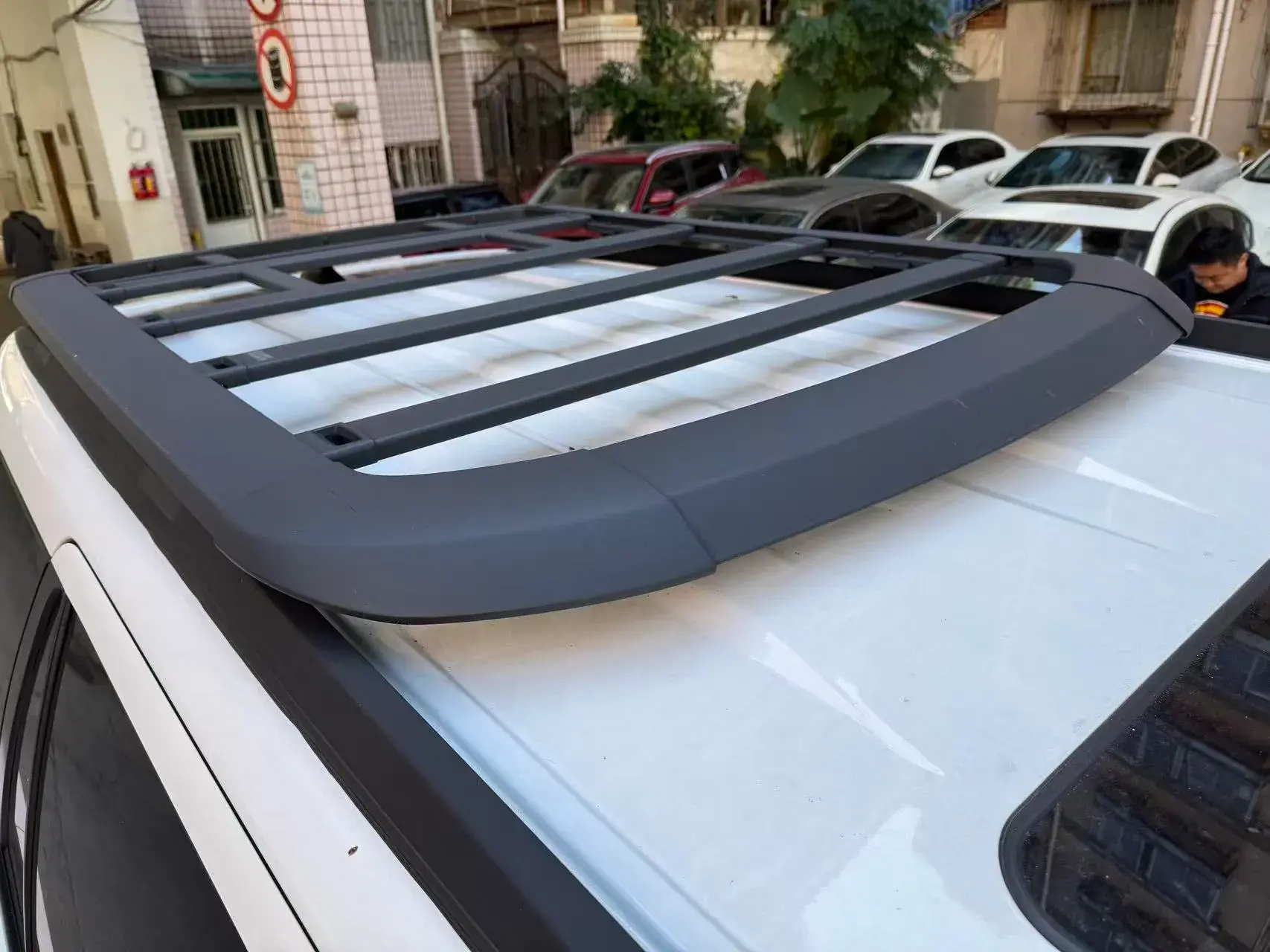 2023 HONGQI H5 thumbnail 3