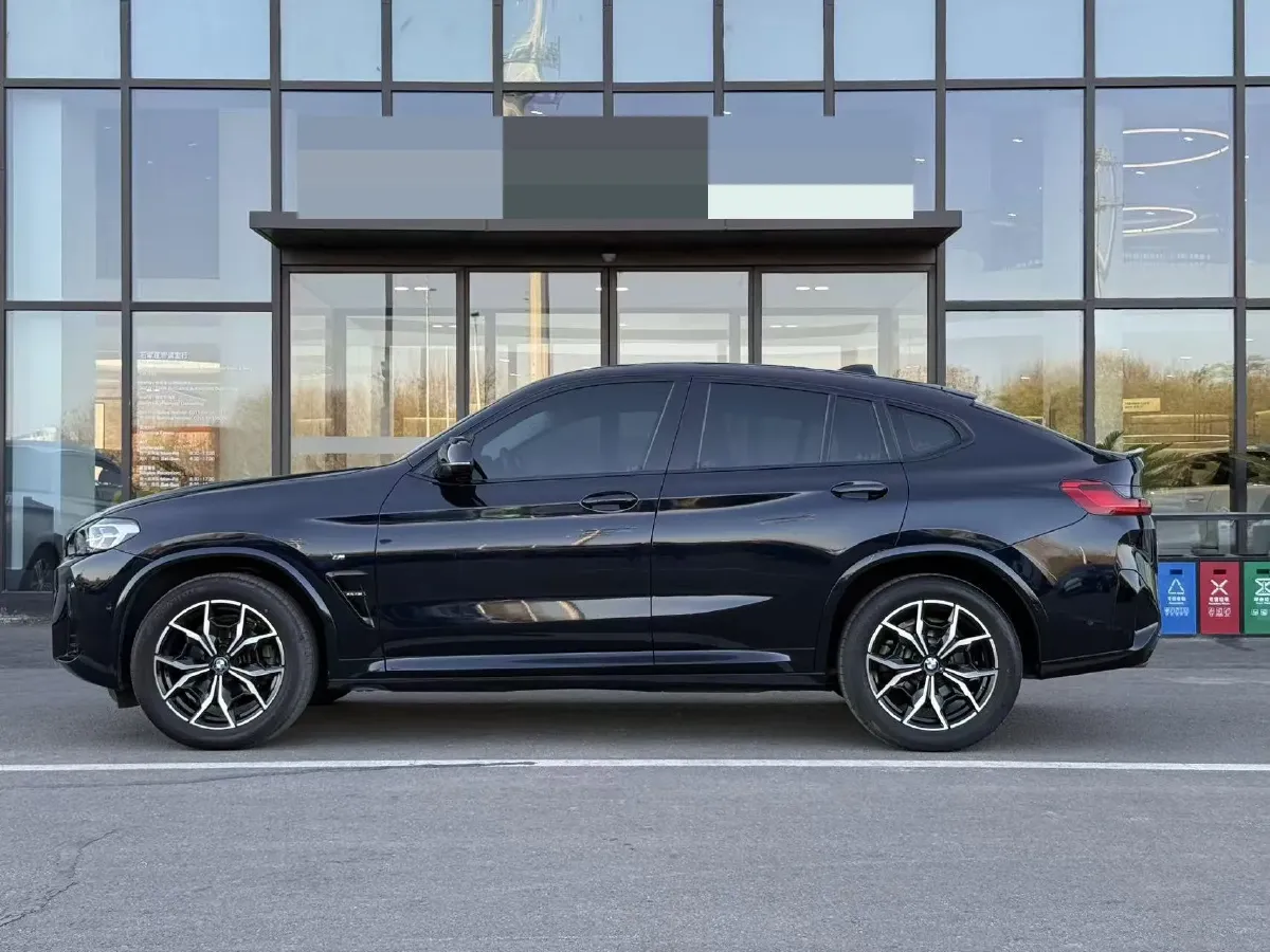 2022 BMW X4 2.0T 245HP L4 8AT,autocango,china used car exporter,china ev exporter,chinese used car exporter,chinese used ev exporter