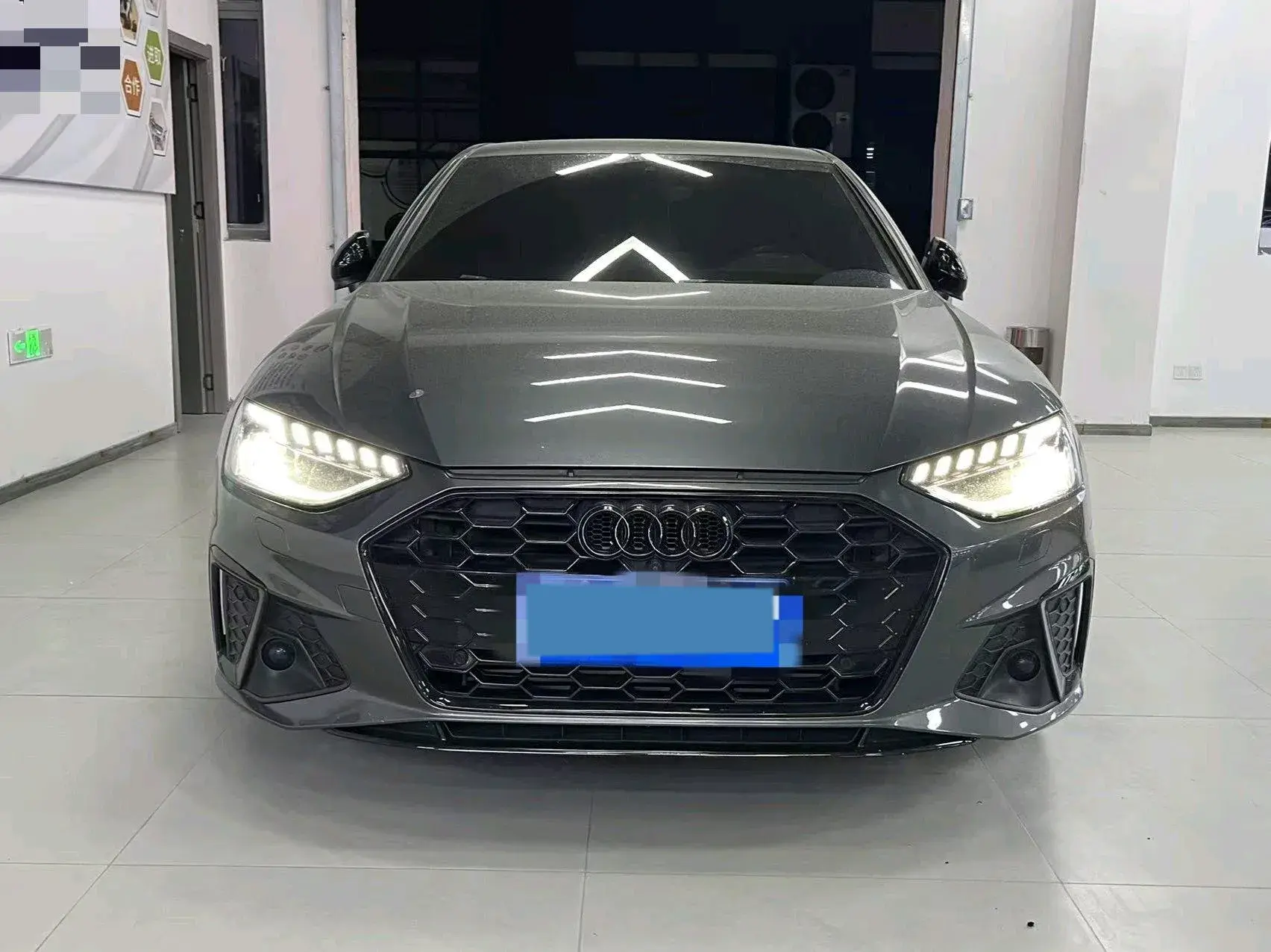 2022 AUDI A4L thumbnail 2