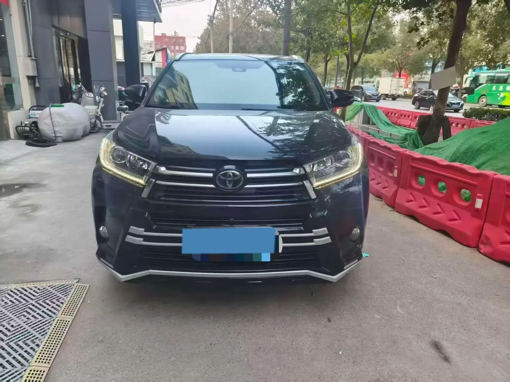 2018 TOYOTA HIGHLANDER thumbnail 2