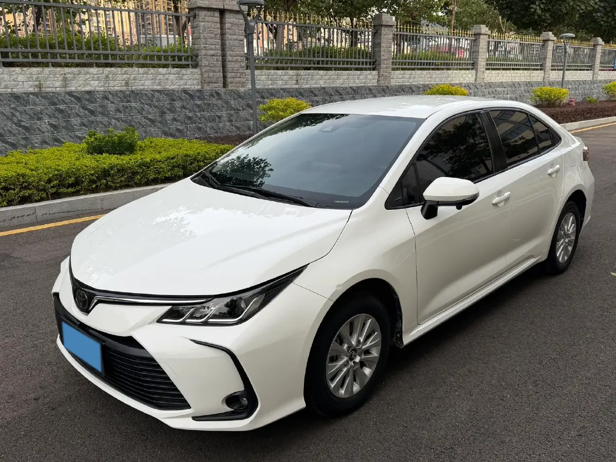 2021 Toyota Corolla 1.2T 116HP L4 CVT