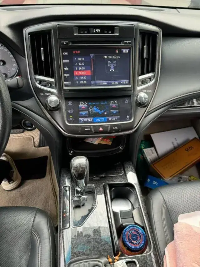 2018 TOYOTA CROWN thumbnail 4