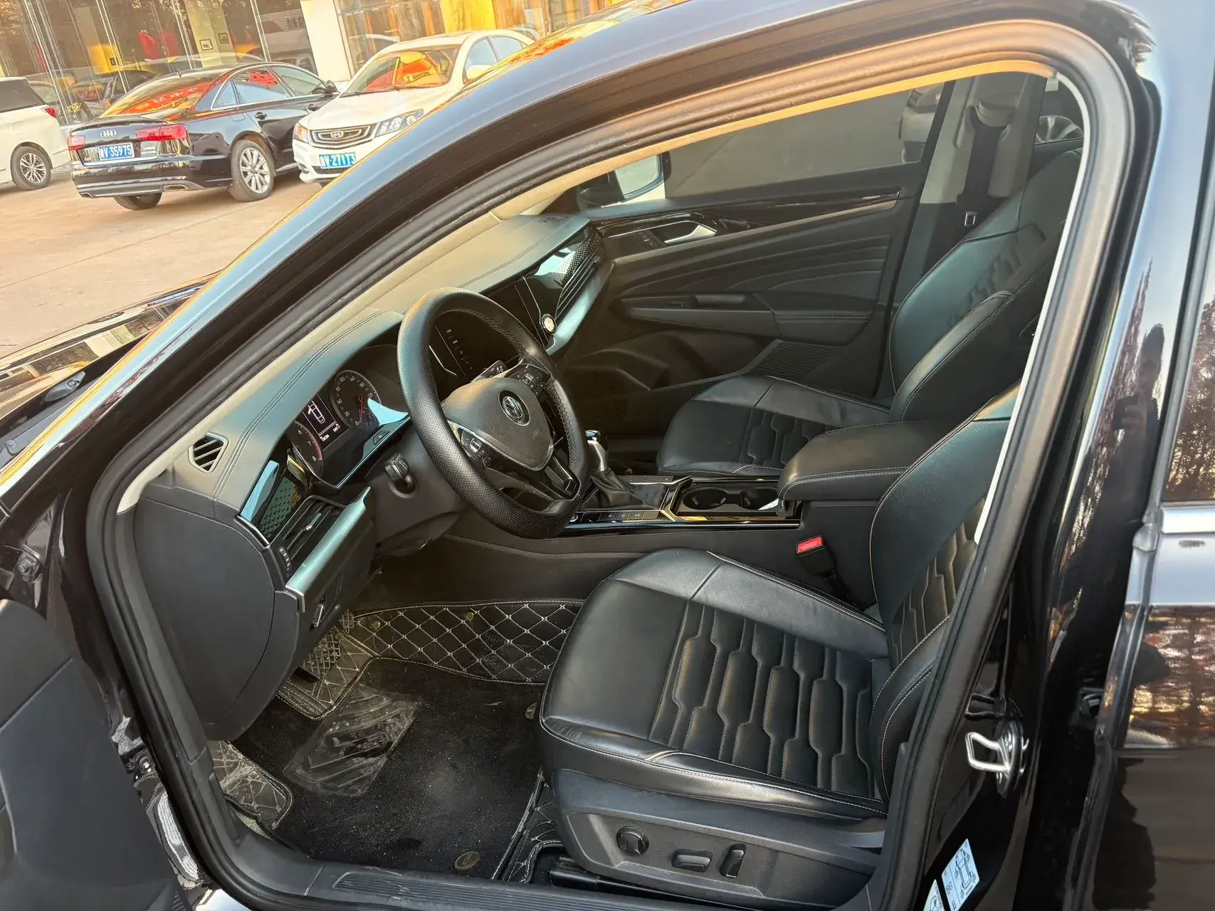 2020 VOLKSWAGEN PASSAT thumbnail 4