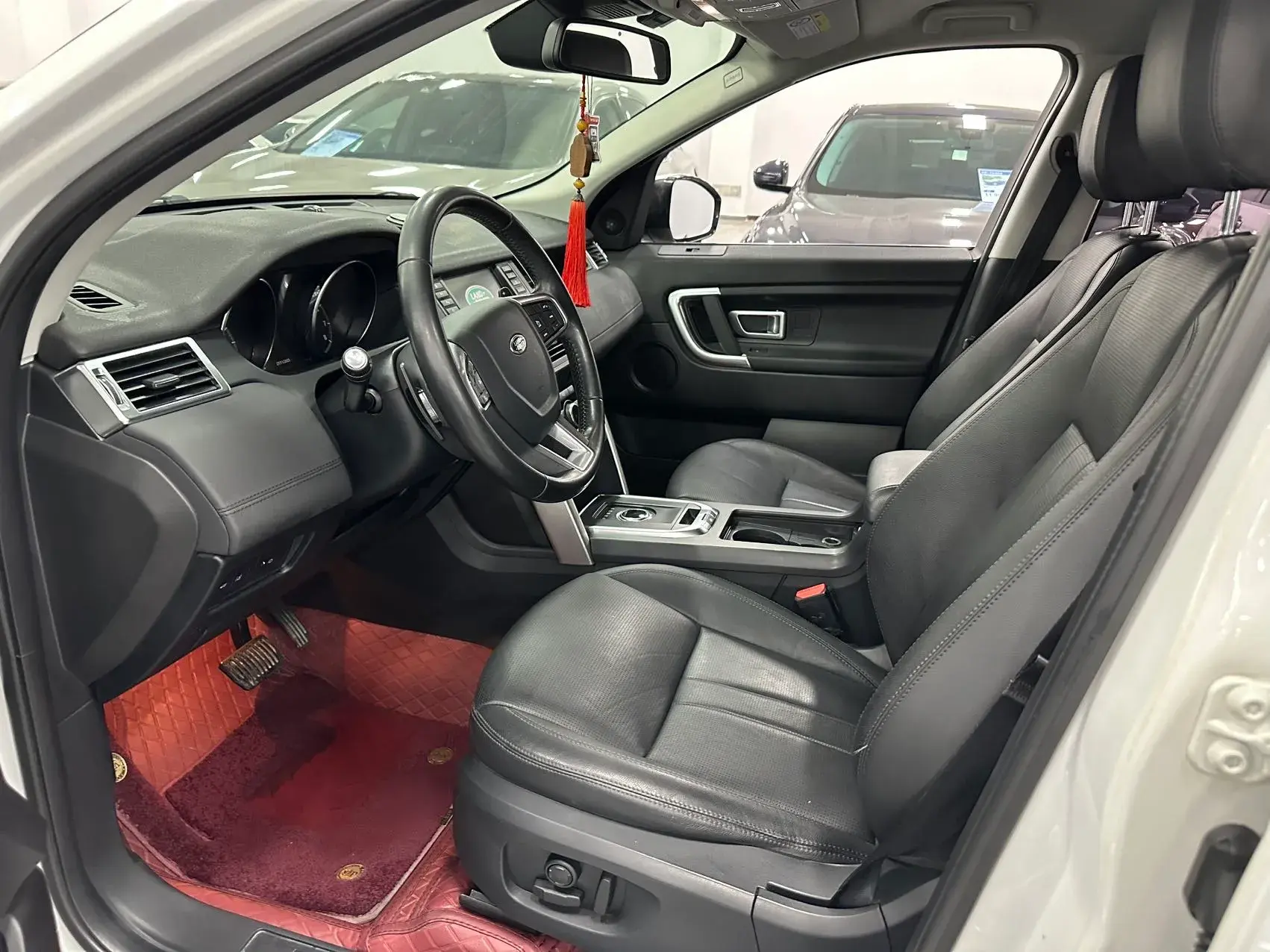 2018 LAND ROVER thumbnail 3