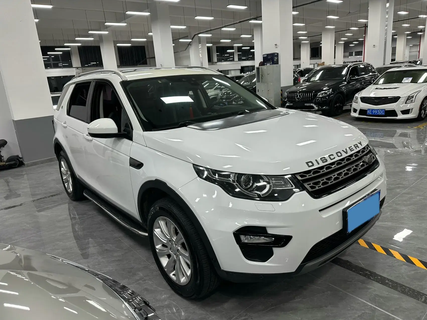 2018 LAND ROVER view 1