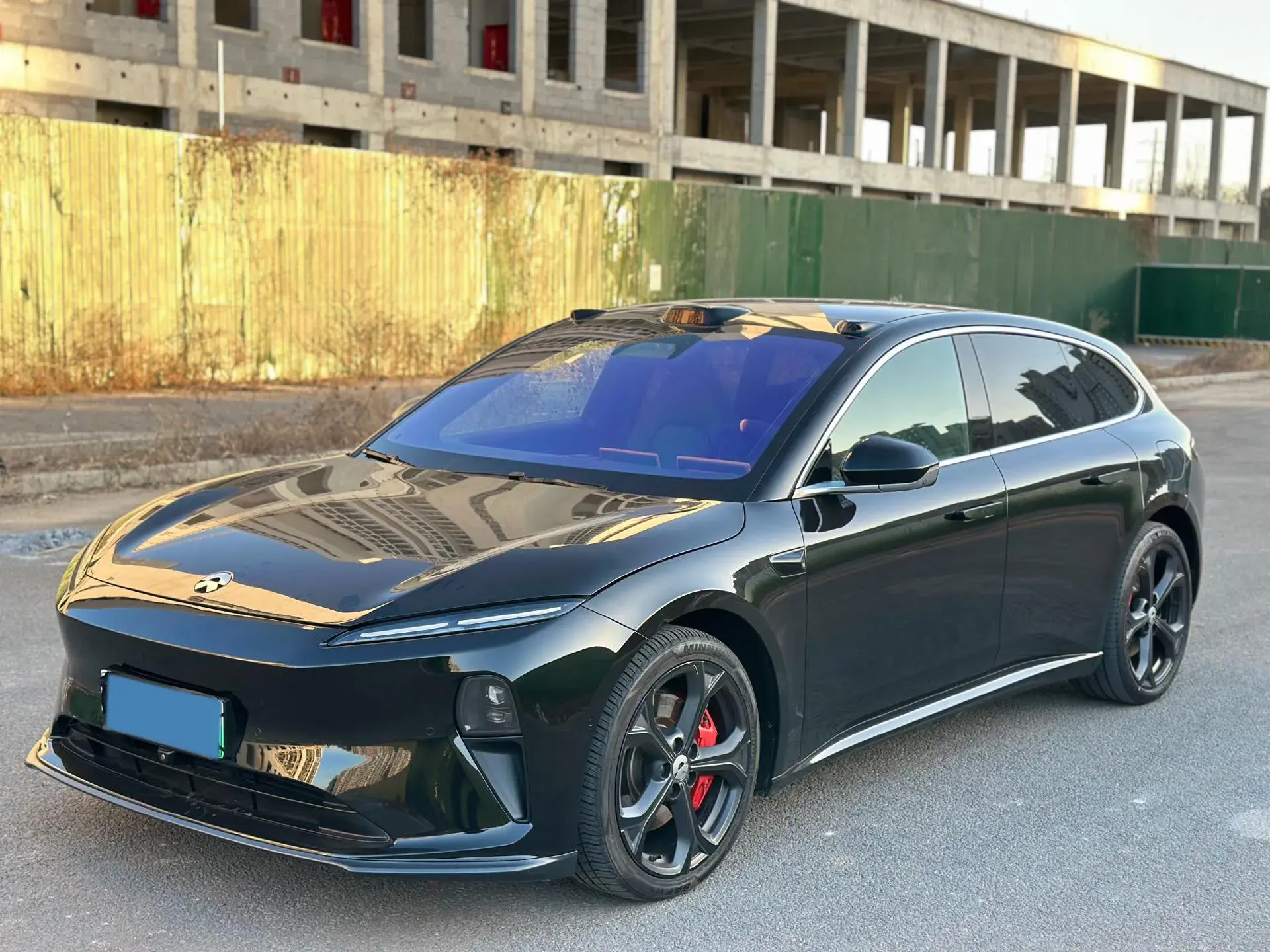 2023 NIO ET5T view 1