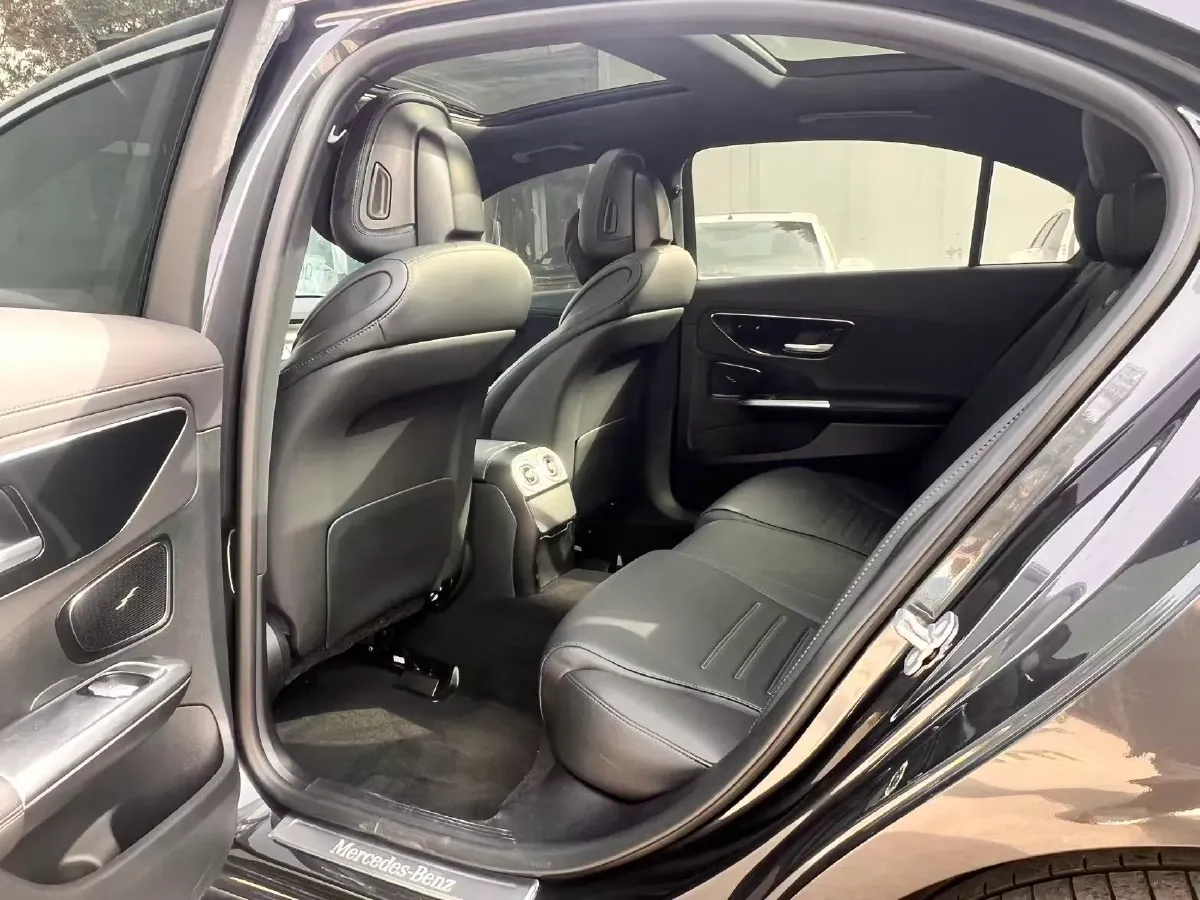 2025 Mercedes-Benz C Class 1.5T 204HP L4 9AT,autocango,china used car exporter,china ev exporter,chinese used car exporter,chinese used ev exporter