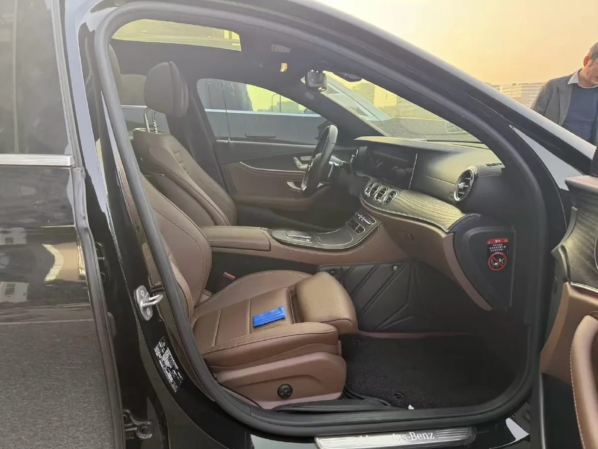 2022 Mercedes-Benz E Class 2.0T 211HP L4 9AT PHEV 25.4KWH,autocango,china used car exporter,china ev exporter,chinese used car exporter,chinese used ev exporter