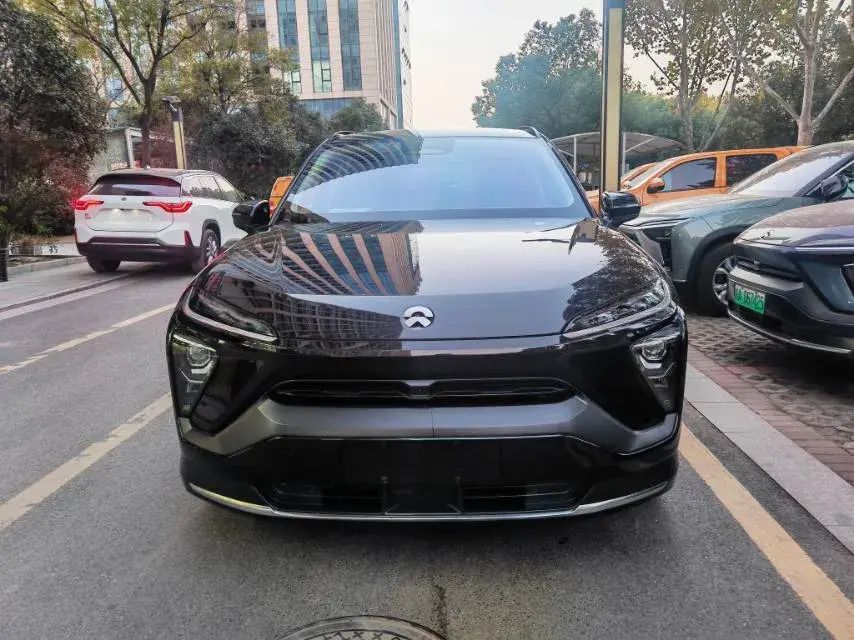 2019 NIO ES6 thumbnail 3