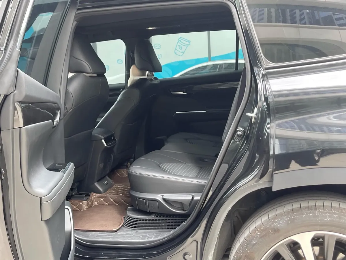 2022 Toyota Crown Kluger 2.5L 192HP L4 E-CVT Hybrid,autocango,china used car exporter,china ev exporter,chinese used car exporter,chinese used ev exporter