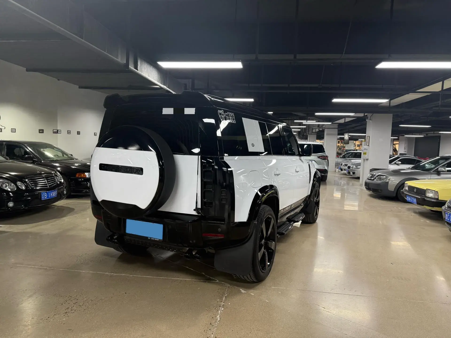 2020 LAND ROVER thumbnail 4