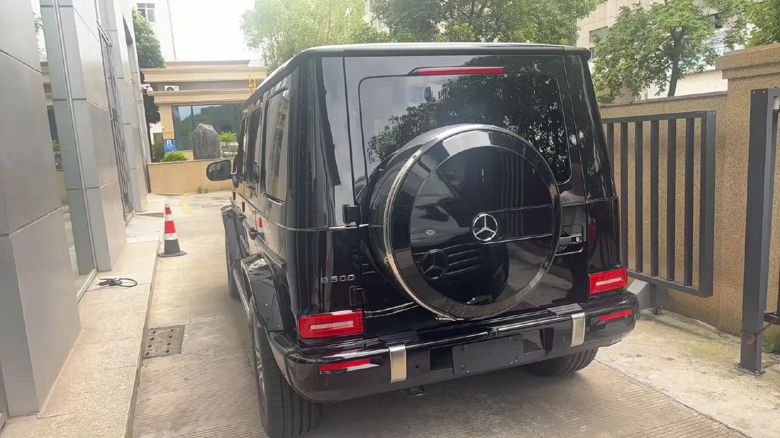 2025 Mercedes-Benz G Class 3.0T 449HP L6 9AT,autocango,china used car exporter,china ev exporter,chinese used car exporter,chinese used ev exporter