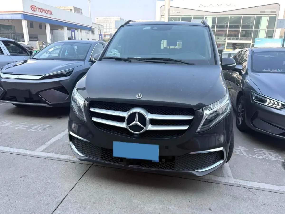 2020 Mercedes-Benz V Class 2.0T 211HP L4 9AT,autocango,china used car exporter,china ev exporter,chinese used car exporter,chinese used ev exporter