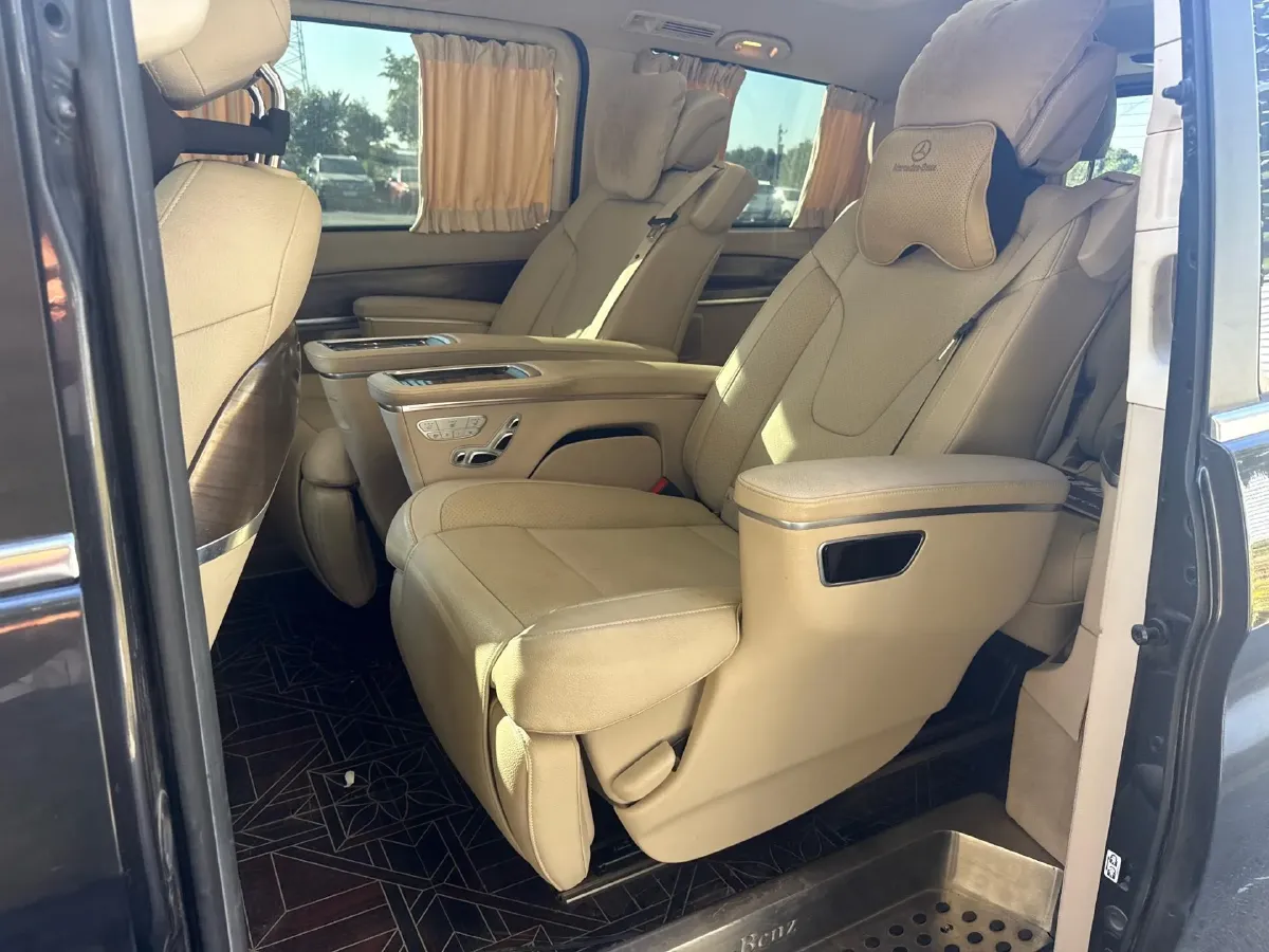 2020 Mercedes-Benz V Class 2.0T 211HP L4 9AT,autocango,china used car exporter,china ev exporter,chinese used car exporter,chinese used ev exporter