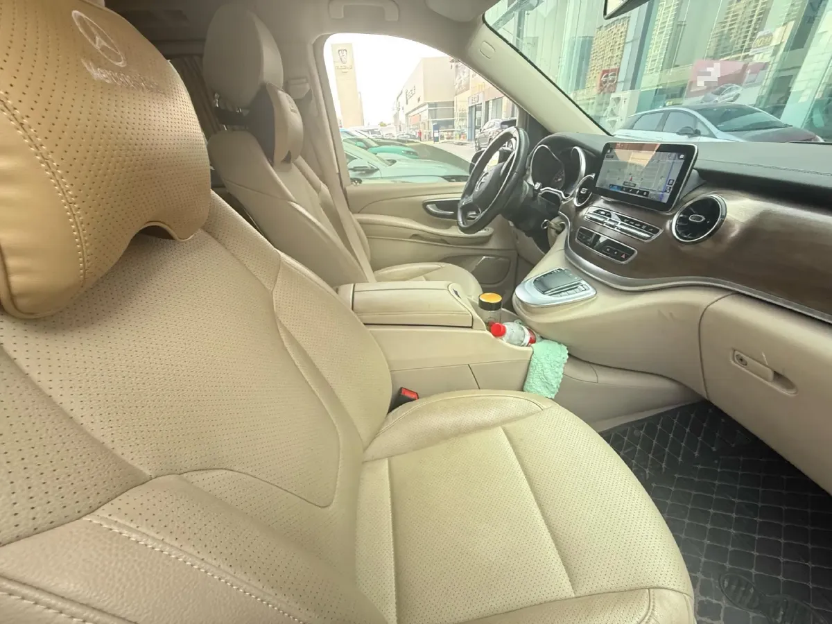 2020 Mercedes-Benz V Class 2.0T 211HP L4 9AT,autocango,china used car exporter,china ev exporter,chinese used car exporter,chinese used ev exporter