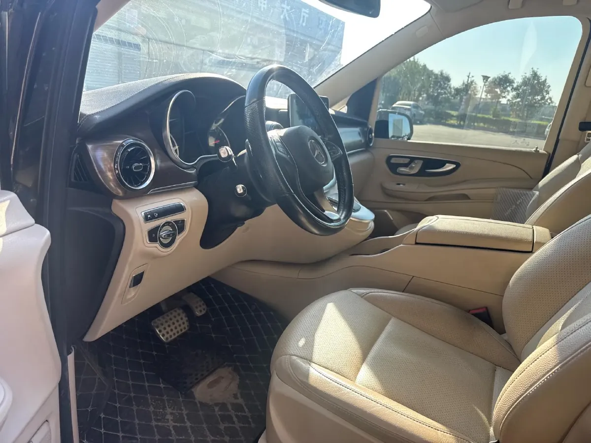 2020 Mercedes-Benz V Class 2.0T 211HP L4 9AT,autocango,china used car exporter,china ev exporter,chinese used car exporter,chinese used ev exporter