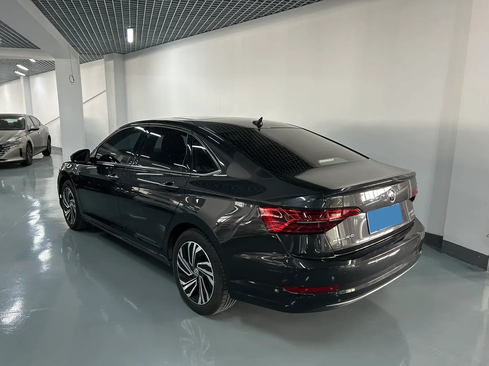 2021 VOLKSWAGEN SAGITAR thumbnail 2