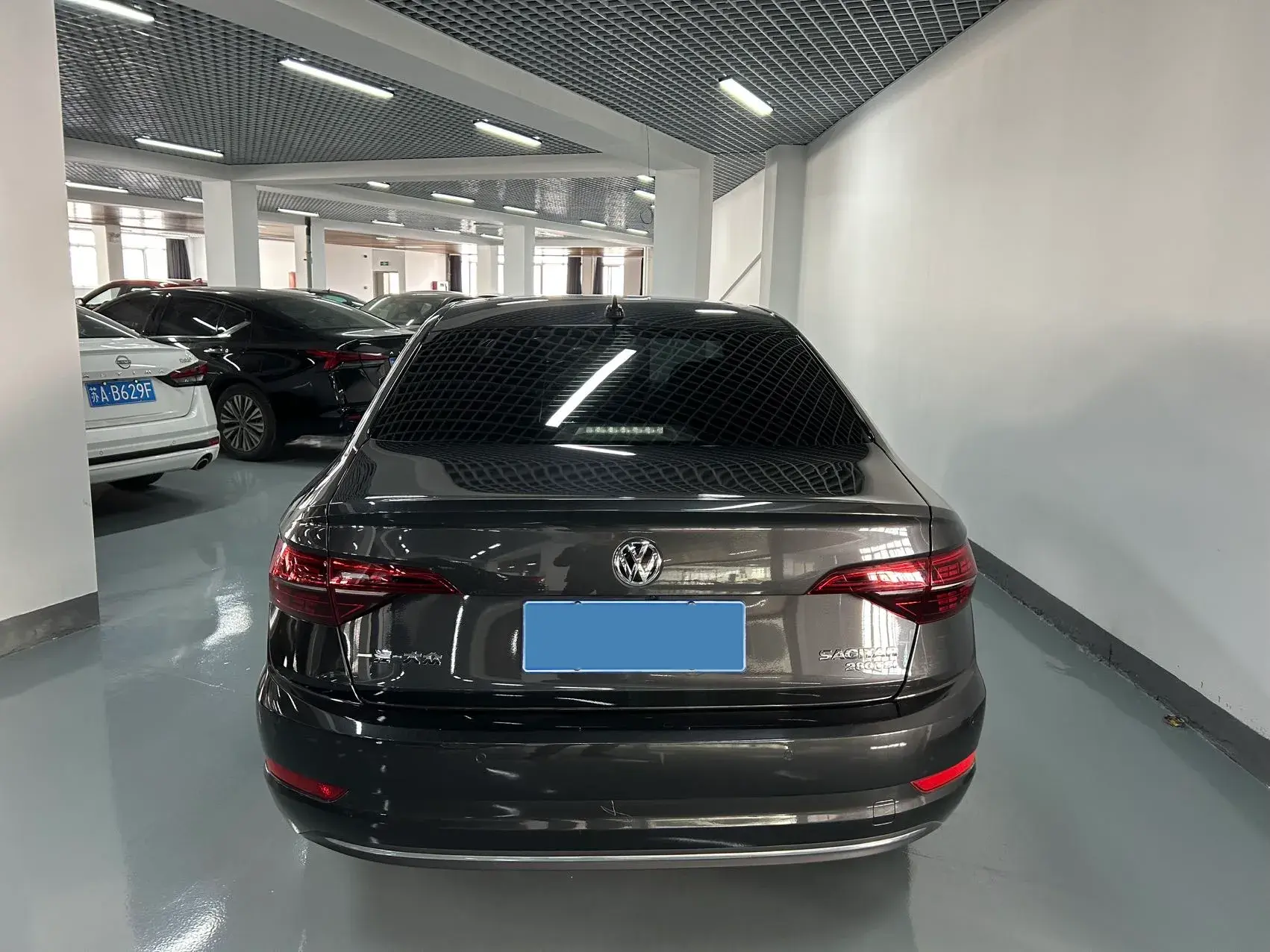 2021 VOLKSWAGEN SAGITAR thumbnail 3