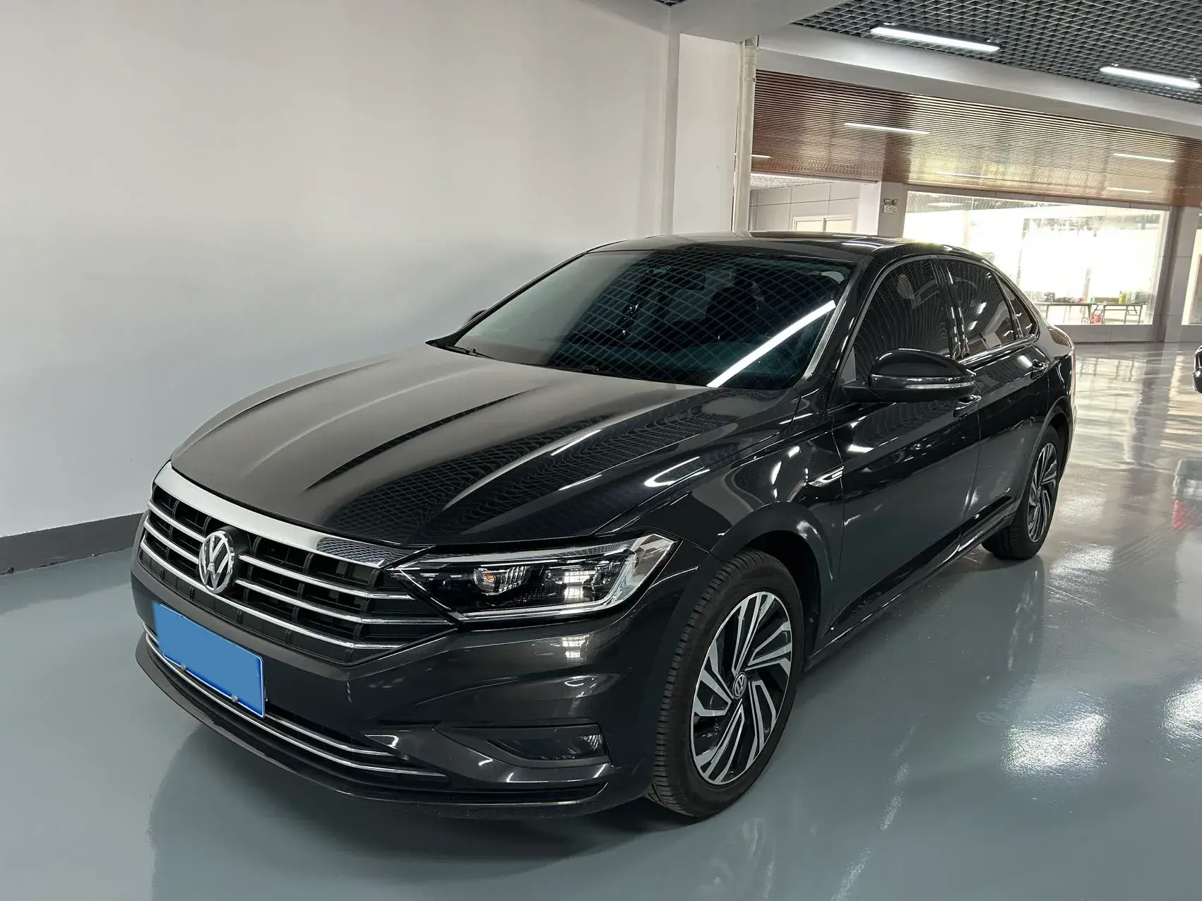 2021 VOLKSWAGEN SAGITAR view 1