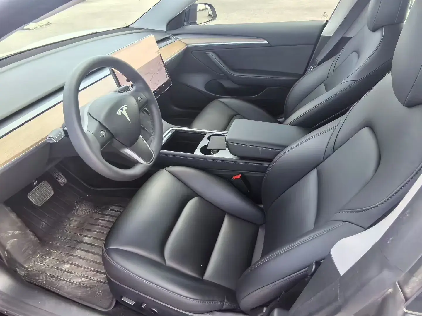 2021 TESLA MODEL thumbnail 4