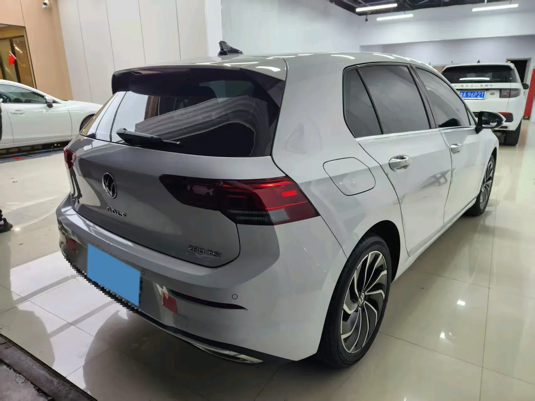 2024 VOLKSWAGEN GOLF thumbnail 2