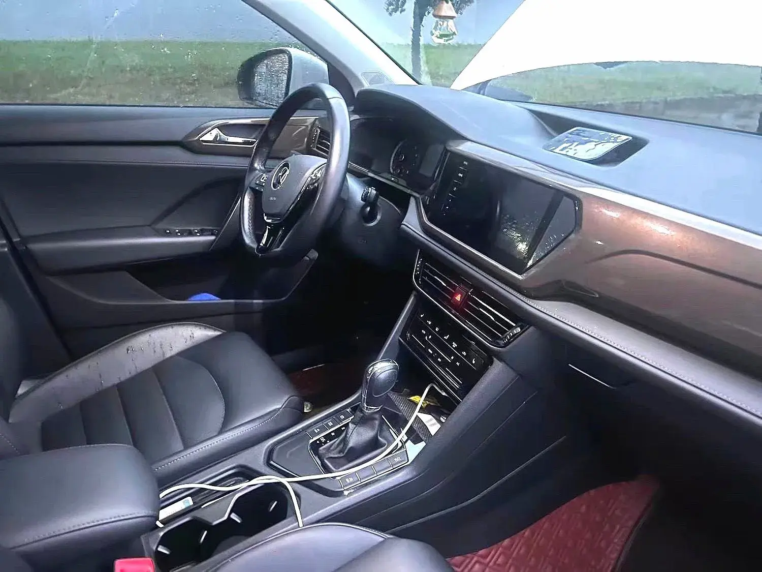 2021 VOLKSWAGEN THARU thumbnail 4