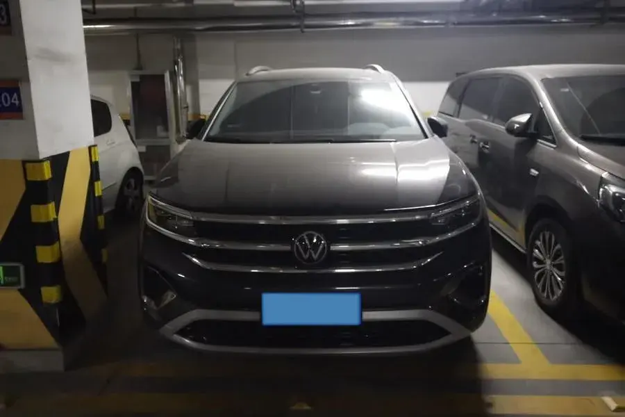 2022 VOLKSWAGEN TALAGON thumbnail 3