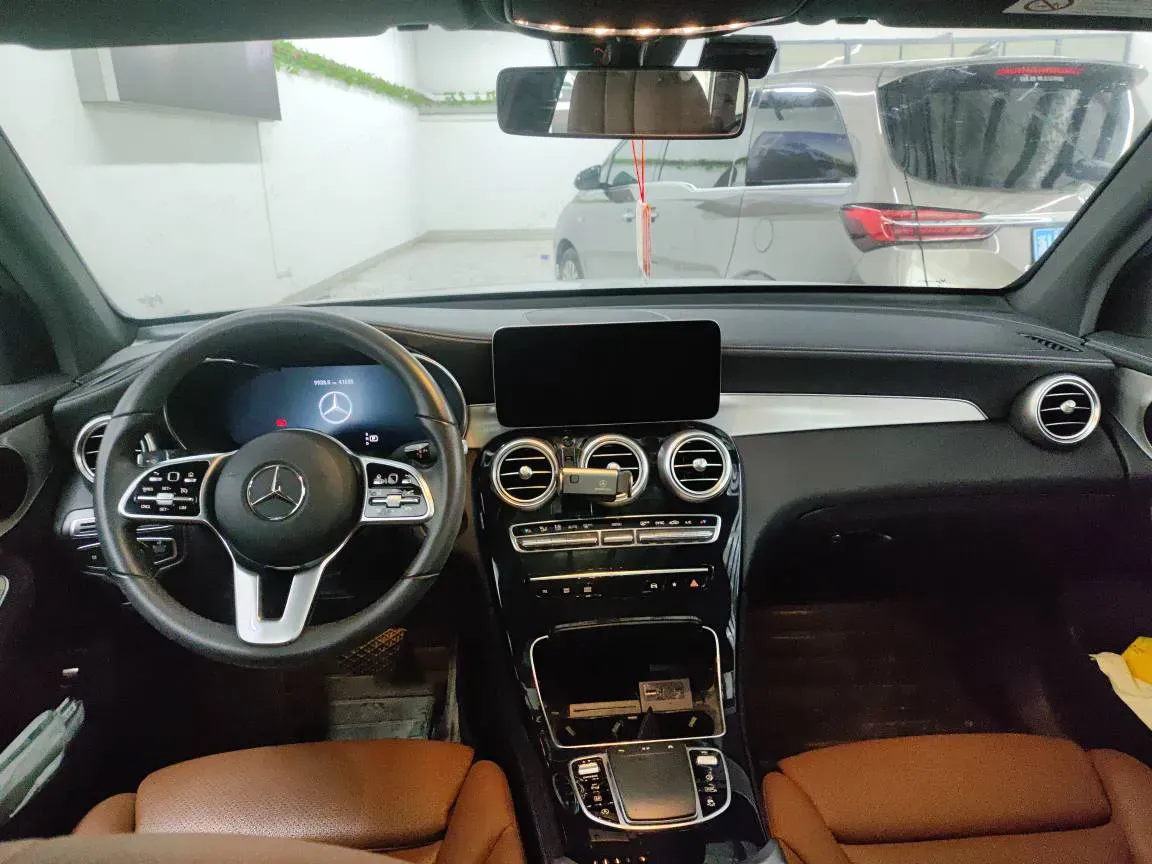 2021 Mercedes-Benz GLC Class 2.0T 197HP L4 9AT,autocango,china used car exporter,china ev exporter,chinese used car exporter,chinese used ev exporter