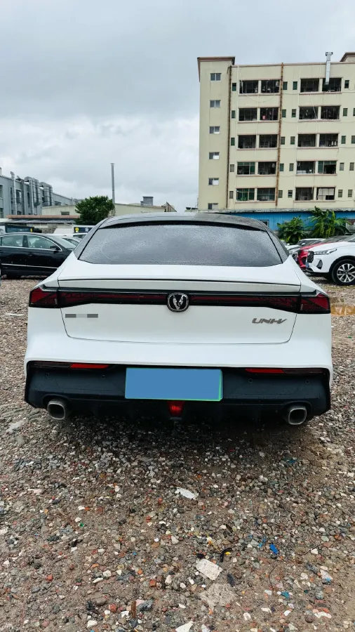 2022 ChangAn UNI-V 1.5T 188HP L4 7DCT,autocango,china used car exporter,china ev exporter,chinese used car exporter,chinese used ev exporter