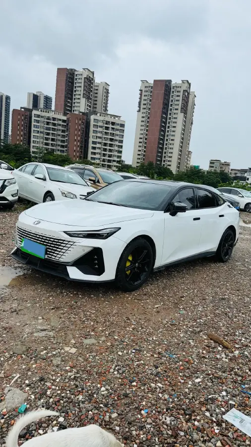 2022 ChangAn UNI-V 1.5T 188HP L4 7DCT