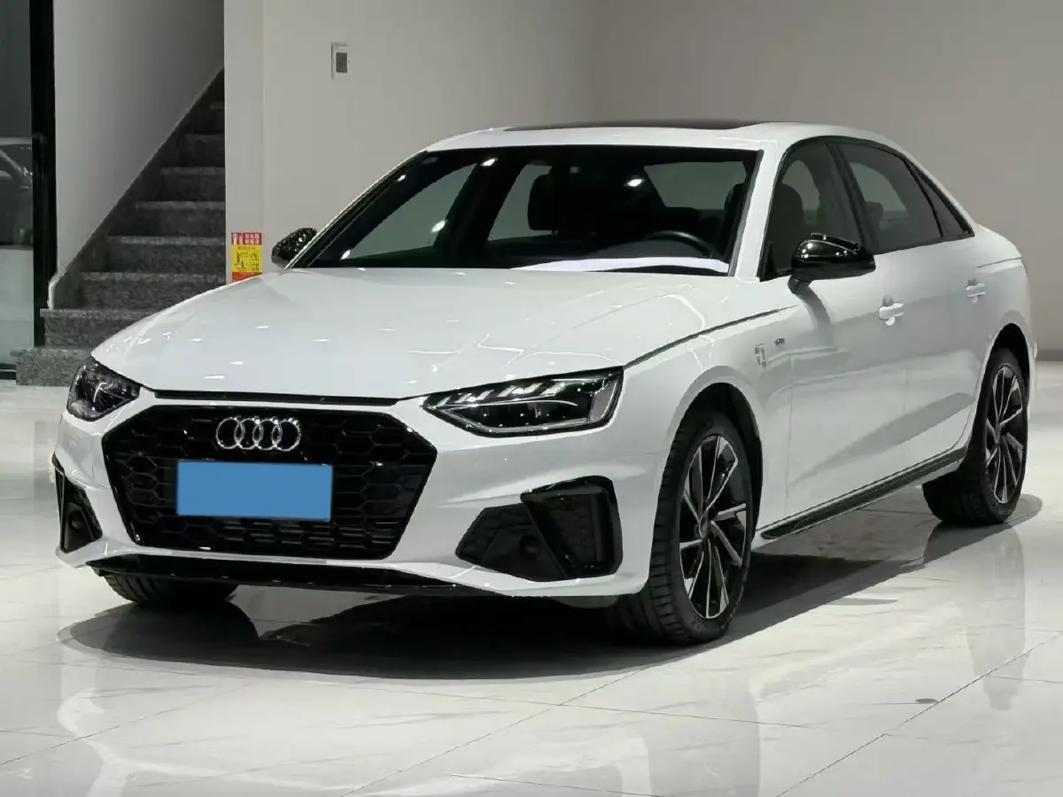 2023 Audi A4L 2.0T 190HP L4 7DCT