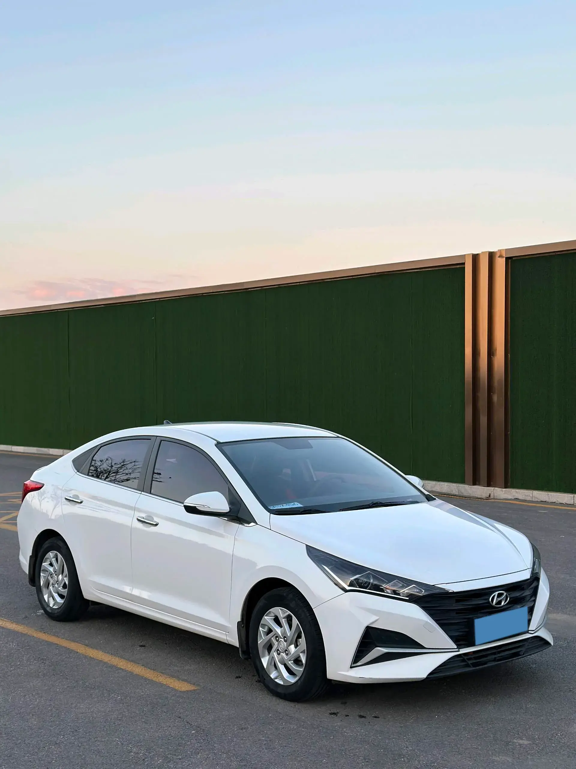 2020 HYUNDAI VERNA thumbnail 3