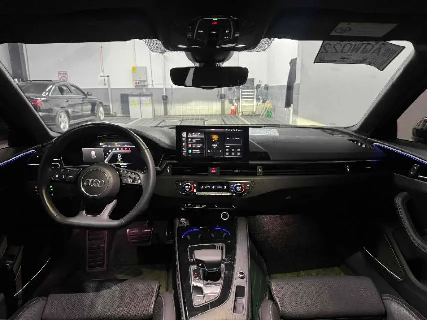2023 Audi A4L 2.0T 190HP L4 7DCT,autocango,china used car exporter,china ev exporter,chinese used car exporter,chinese used ev exporter