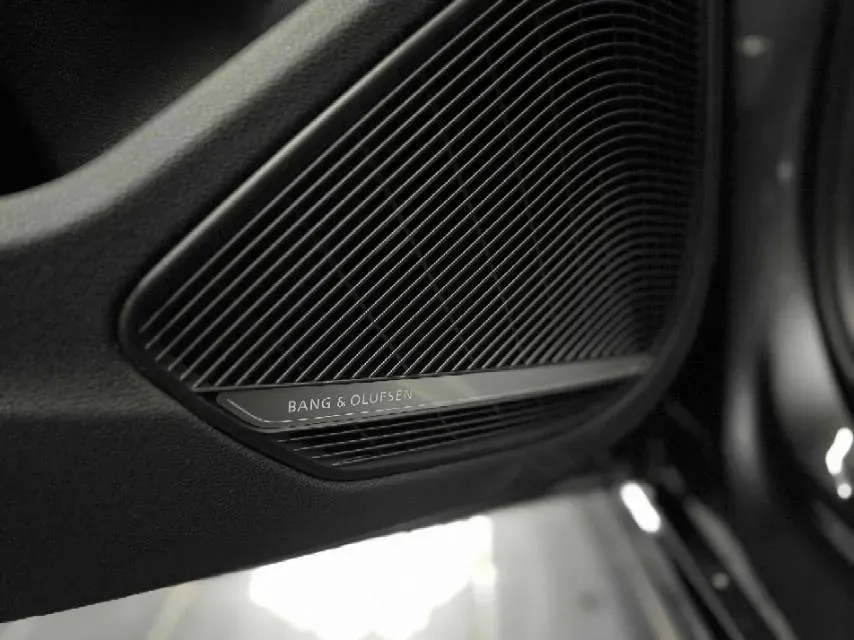 2023 Audi A4L 2.0T 190HP L4 7DCT,autocango,china used car exporter,china ev exporter,chinese used car exporter,chinese used ev exporter