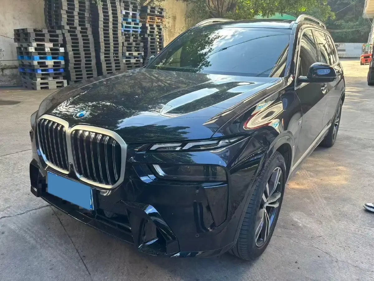 2023 BMW X7 3.0T 381HP L6 8AT
