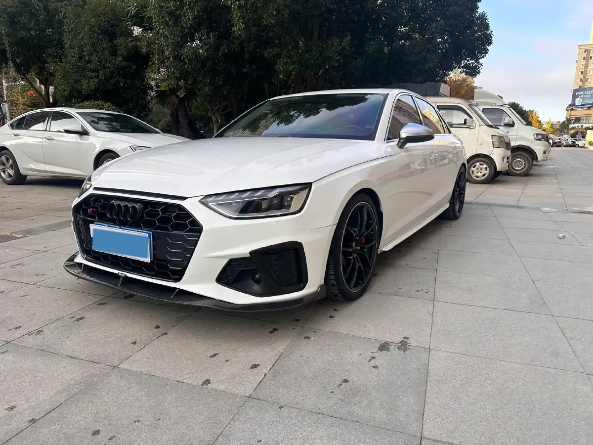 2020 Audi A4L 2.0T 190HP L4 7DCT