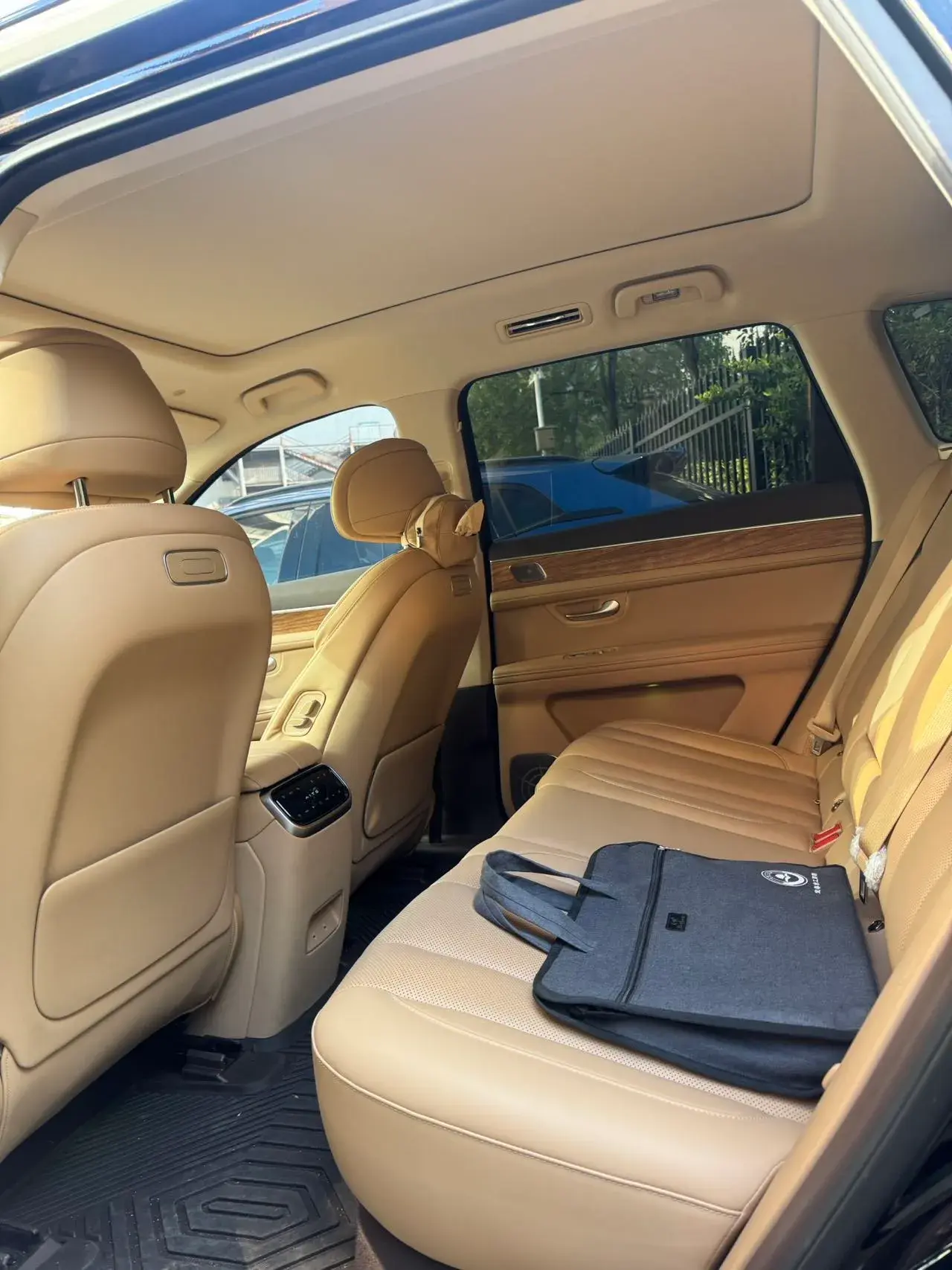 2024 HIMA AITO thumbnail 3