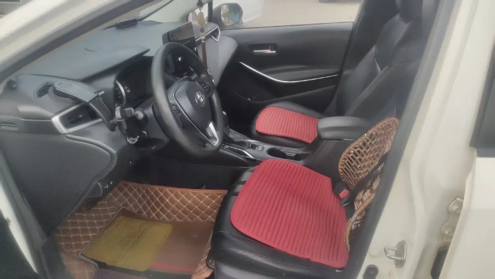 2019 Toyota Corolla 1.8L 98HP L4 E-CVT Hybrid,autocango,china used car exporter,china ev exporter,chinese used car exporter,chinese used ev exporter