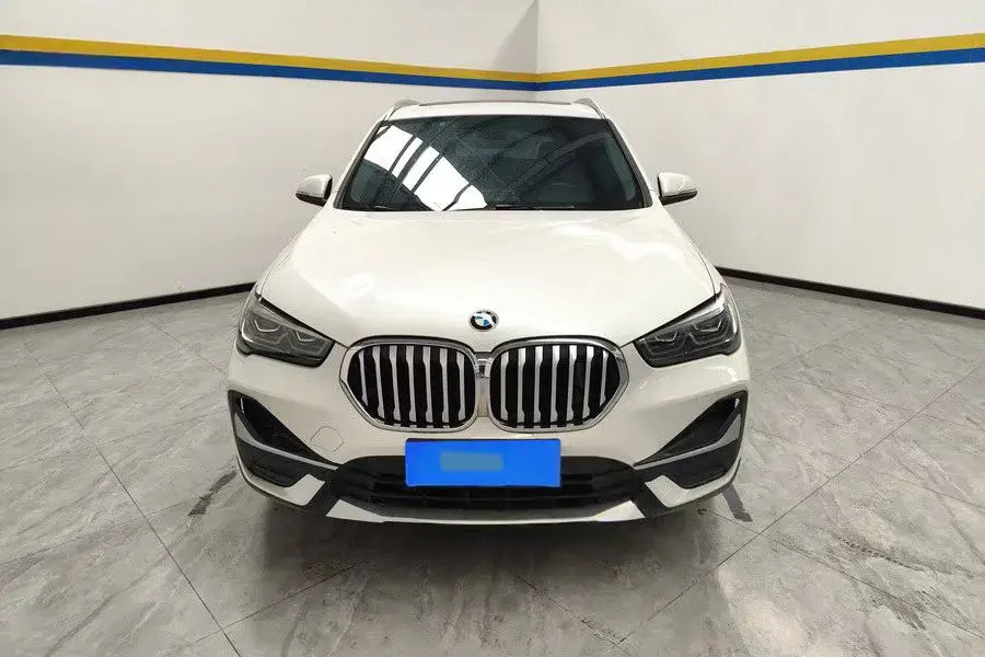 2020 BMW X1 thumbnail 2