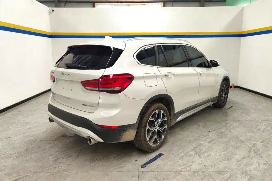 2020 BMW X1 thumbnail 3