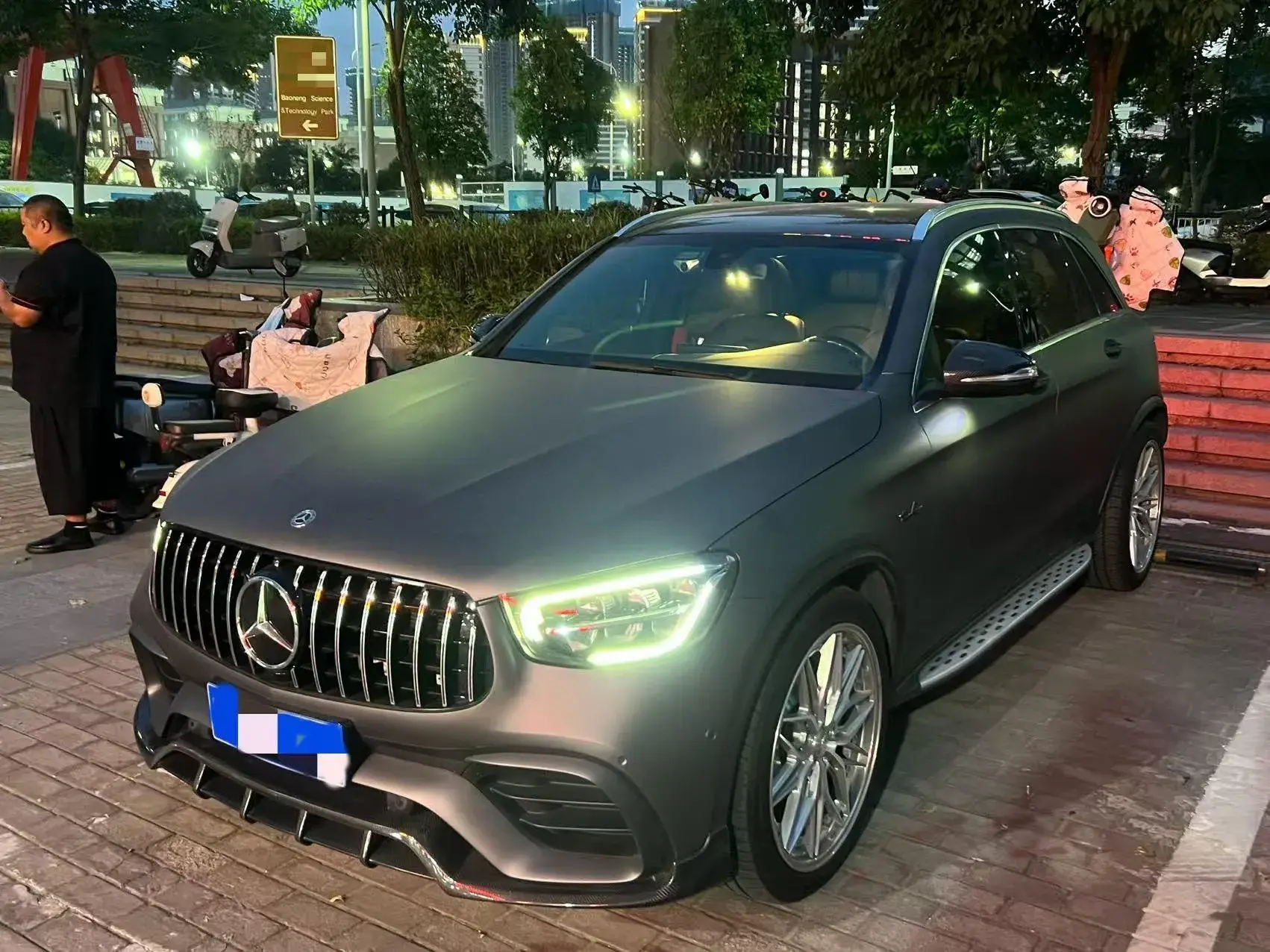 2020 MERCEDES-BENZ GLC view 1