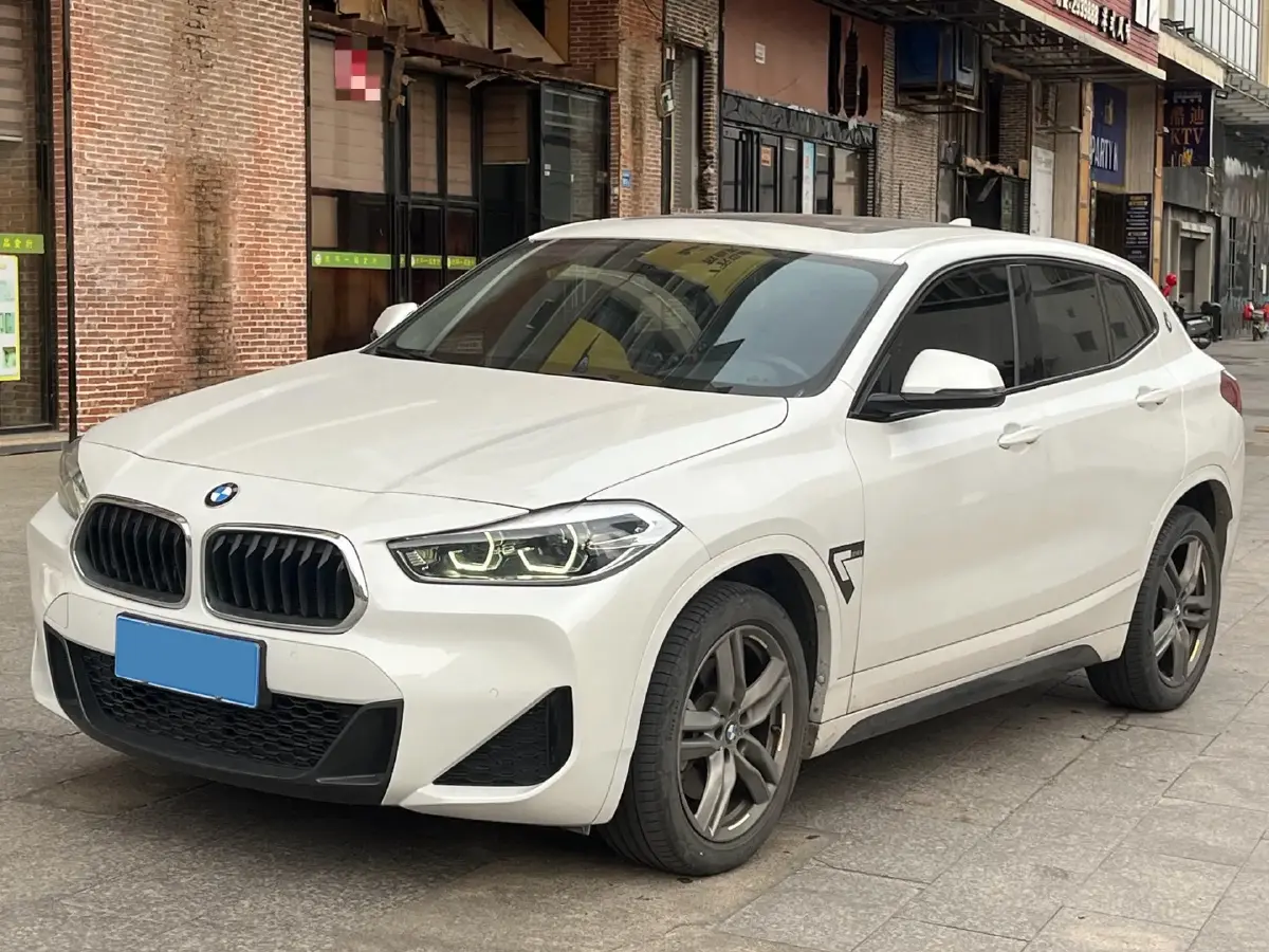 2022 BMW X2 2.0T 192HP L4 7DCT